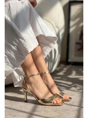 Giamgia Store  Kadın Gold Bilekten Bağlamalı Küt Burun Ince Topuklu Stiletto Abiye Ayakkabı