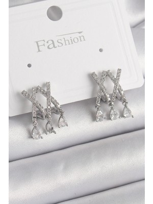 Mrt Teknik Pirinç Gümüş Renk Zirkon Taşlı x Model Sallantı Detay Kadın Küpe