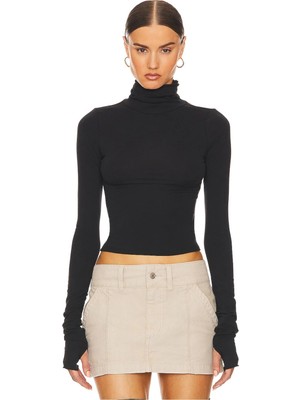 MetuCa Kadın Siyah Balıkçı Yaka Parmak Geçirmeli Çift Katlı Sandy Kumaş Crop Bluz