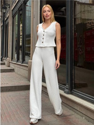 MetuCa Kadın Beyaz V Yaka Kolsuz Düğmeli Yelek