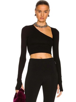 MetuCa Kadın Siyah Asimetrik Yaka Uzun Kollu Parmak Geçmeli Sandy Kumaş Crop Bluz