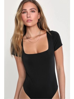 MetuCa Kadın Siyah Kare Yaka Kısa Kollu Tanga Kesim Ipek Jarse Kumaş Bodysuit