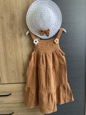 Mini Zehram Kız Çocuk Askılı Kat Kat Elbise & Hasır Şapka Set – Çiçek Detaylı Yazlık Kombin