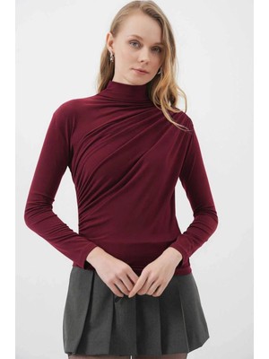 MetuCa Kadın Yarım Balıkçı Yaka Omuzdan Drapeli Uzun Kollu Vücudu Saran Bluz - Bordo