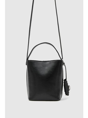 Shule Bags Amore Minimal Çapraz Çanta Siyah Suni Deri Kumaş ile Şık ve Fonksiyonel Tasarım