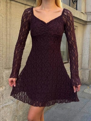 MetuCa Kadın Kahverengi Uzun Kollu Kalp Yaka Göğsü Büzgülü Astarlı A Kesim Fisto Dantel Mini Elbise