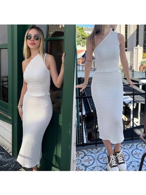 MetuCa Kadın Tek Omuz Crop Bluz ve Yırtmaçlı Midi Boy Etek Gofre Kumaş Takım - Beyaz