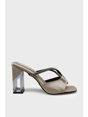 Kanuga Kadın Şeffaf Topuk Taş Detaylı Topuklu Sandalet Bej Saten BB2022-48