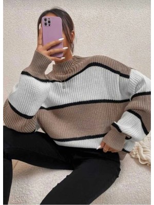 MetuCa Kadın Bej Beyaz Çizgili Renk Bloklu Yarım Balıkçı Yaka Oversize Triko Kazak