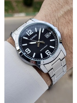 Casio Erkek Kol Saati Suya Dayanıklı Çelik Kasa ile Gümüş Renkli Modern Tasarım