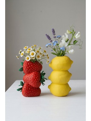 Alvina Atölye Dekoratif Meyve Tasarımlı 2'li Biblo Vazo Seti - Üst Üste Dizili Çilek ve Limon Temalı Masaüstü Obje