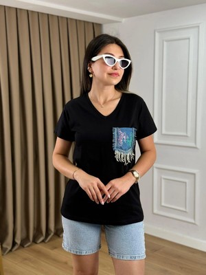MetuCa Kadın Siyah V Yaka Denim Cep Detaylı Payetli ve Püsküllü Pamuklu Tişört