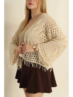 MetuCa Kadın Bej Sırtı Kelebek Motifli Ajurlu Püsküllü Bohem Triko Hırka