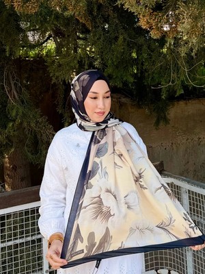 MetuCa Kadın Siyah Krem Büyük Çiçek ve Yaprak Desenli Yumuşak Dokulu Pamuklu Soft Şal