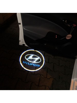 MOZOKO Hyundai Kapı Altı LED Logo Işığı 2 Adet Sensörlü Pilli Yapıştırmalı Karşılama Projektörü