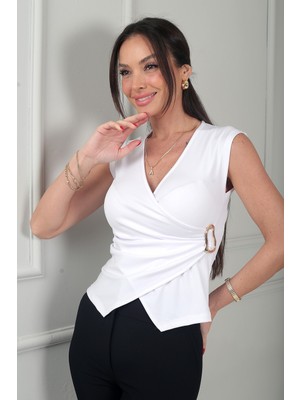 By Saygı Kadın Kruvaze Yaka Toka Detaylı Likralı Cotton Bluz