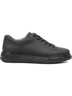 Celal Gültekin Erkek Siyah Bağcıklı Kalın Tabanlı Mat Deri Sneaker