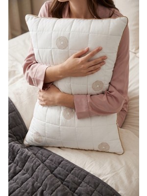 La Notte Yün Yastık