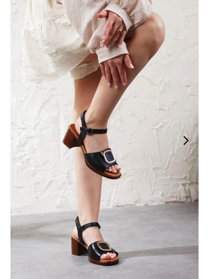 Tarçın Ayakkabı Hakiki Deri Kadın Deri Sandalet TRC106-13135