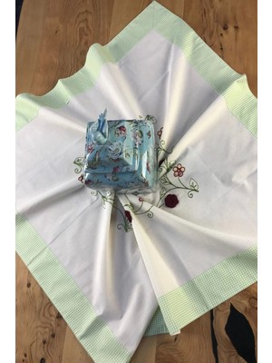 Bohemania Home's Yeşil Dantelli Işlemeli Naturel Şömentabla