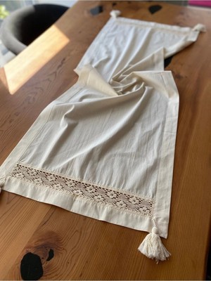 Bohemania Home’s Püsküllü Organik Kumaş Runner