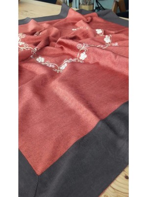 Bohemania Kırmızı Naturel Home Nakışlı Ipek Kare Örtü