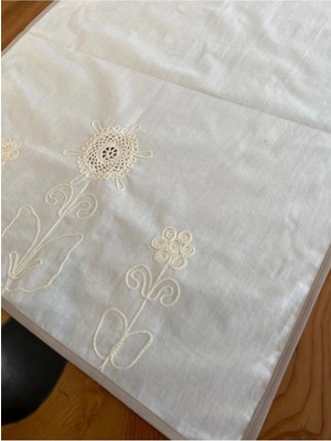 Bohemania Home’s Naturel Dantel Detaylı Runner
