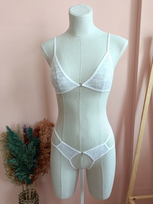 Zena Underwear Yolanda Özel Bölgesi Açık Sıra Taş Detaylı Dantelli Kadın Sütyen Takım (Max. 60 Kilo Ile Uyumludur)