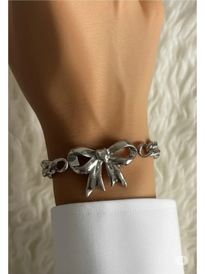 Famemus Accessory Kadın Metal Fiyonk Detaylı Bileklik.