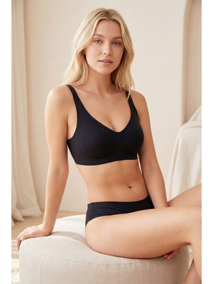 Nbb Siyah Dikişsiz Desteksiz Toparlayıcı Sütyen