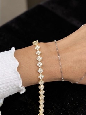 Deryora Çiçek Model Zirkon Bileklik