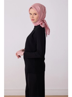 Belli Pembe Monogram Desen %100 Twill Ipek Eşarp 4321-80