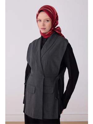 Belli Kırmızı Geometrik Desen %100 Twill Ipek Eşarp 4311-06