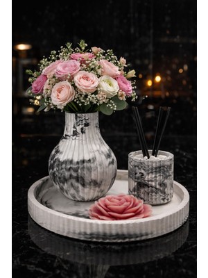 Lüks Dekor: Mermer Vazo, Çiçek ve Reed Diffuser Seti