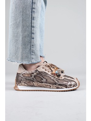 Birikon Zımeja Yılan Desenli Sneakers Bej