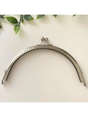 Yumakça Çanta ve Cüzdan Klipsi Gümüş Renk Oval Model 18 cm