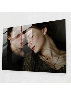 Popcasso Caravaggio Tarzı Temperli Cam Tablo - Portre Temalı Cam Duvar Tablosu