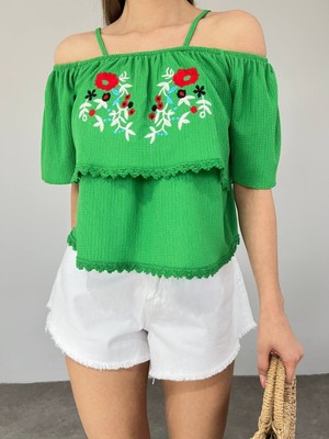 Moda Morfo Gül Nakışlı Güpürlü Ip Askılı Tişort -Yeşil