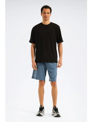 Reebok Sılıcone Badge T-Shırt Siyah Erkek Kısa Kol T-Shirt