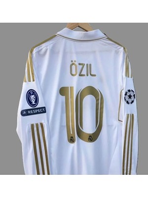 R.e.a.l M.a.d.r.i.d 2011-12 Sezon Mesut Özil Nostalji FORMASI576438534