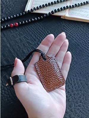 VİP GİFT Küçük Dörtgen Cevşen Dualı Kolye Muska Hakiki Deri El Yapımı