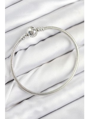 Pileli Store Pilelistore  Pirinç Charm Topcuk Model Gümüş Renk Kadın Bileklik