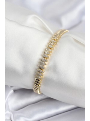 Pileli Store Pilelistore  Pirinç Vıp Seri Gold Renk Zirkon Taşlı Arpa Model Kadın Bileklik