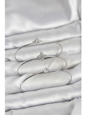 Pileli Store Pilelistore  Zirkon Taşlı Gümüş Renk Yonca Model 3'lü Kadın Bileklik Kombini