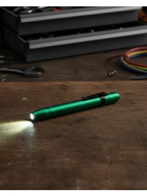 Pileli Store Cep Tipi LED Kalem Fener Hassas Alanlar Için Pratik Çözüm