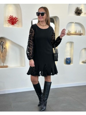 Kadın Uzun Kollu Yuvarlak Yaka Kol ve Etek Ucu Dantelli Kısa Ithal Krep Elbise