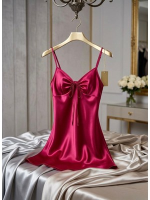 Çeyize Dair Herşey Bordo Saten Fiyonk Detaylı Askılı Gecelik – Şık ve Mini Nightdress
