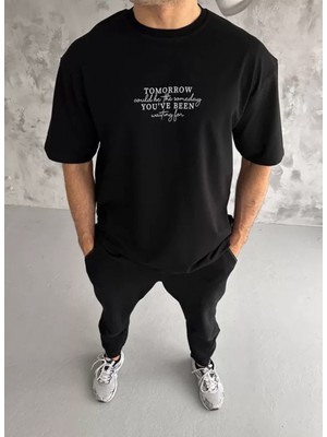 Pileli Store Pilelistore- Unisex Bisiklet Yaka Baskılı Oversize T-Shirt - Siyah
