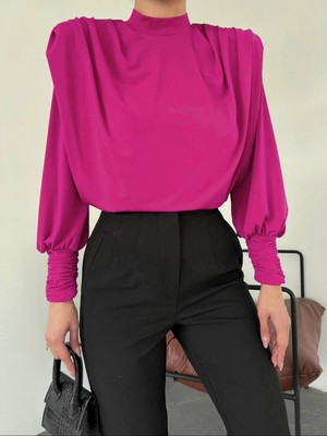 Moda Morfo Omuzları Vatkalı Kolu Büzgülü Bluz   -Pembe