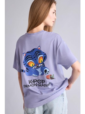 DeFacto Kpop - Demon Hunters Oversize Bisiklet Yaka Baskılı Kısa Kollu Tişört H7292AX26SM